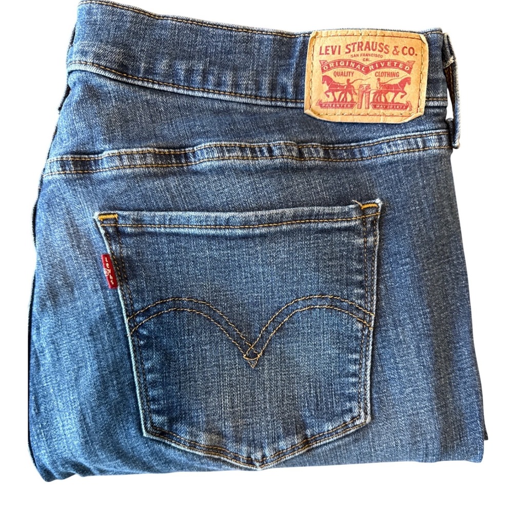 Levis 414 Classic Straight Jeans Womens 16W Medium Wash Blue Denim 23648-0006